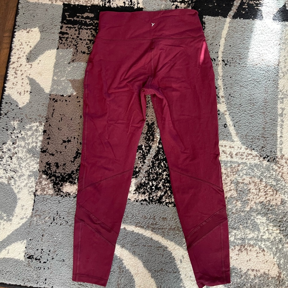 OLD NAVY ACTIVE: (LARGE) Balance Legging, Go-Dry